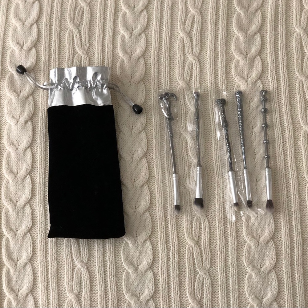 Storybook Cosmetics Harry Potter makeup brushes.